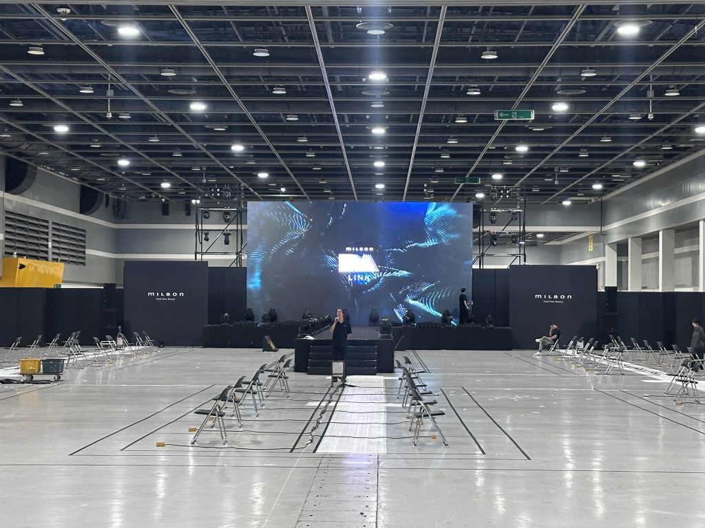 MILBON LINK 행사 무대 현장 사진